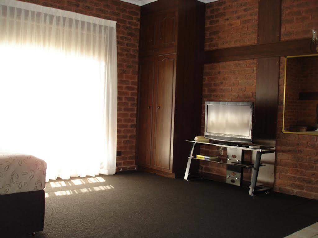 Albury Townhouse Motel Bagian luar foto