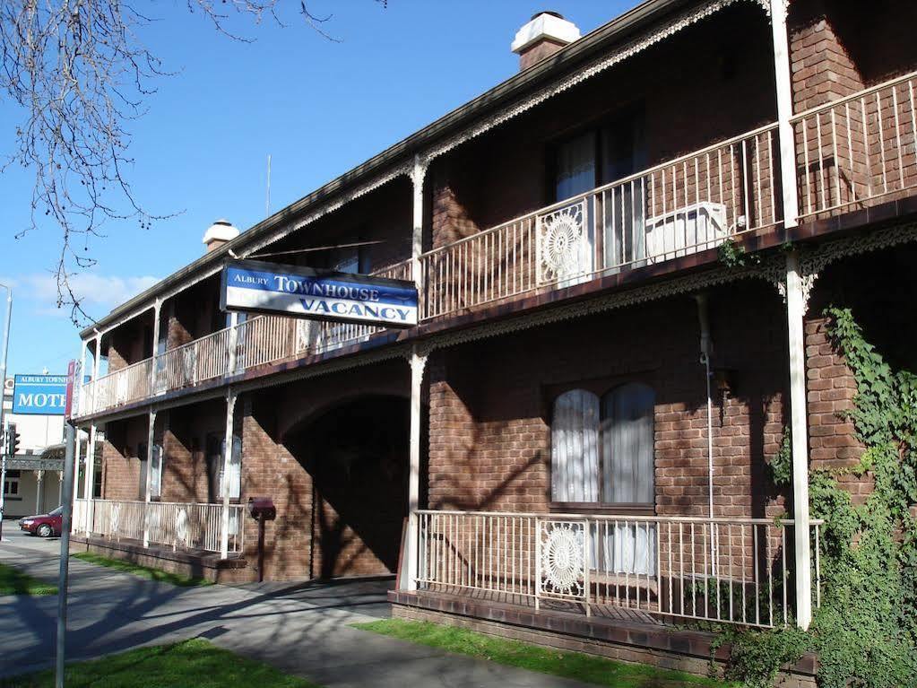 Albury Townhouse Motel Bagian luar foto
