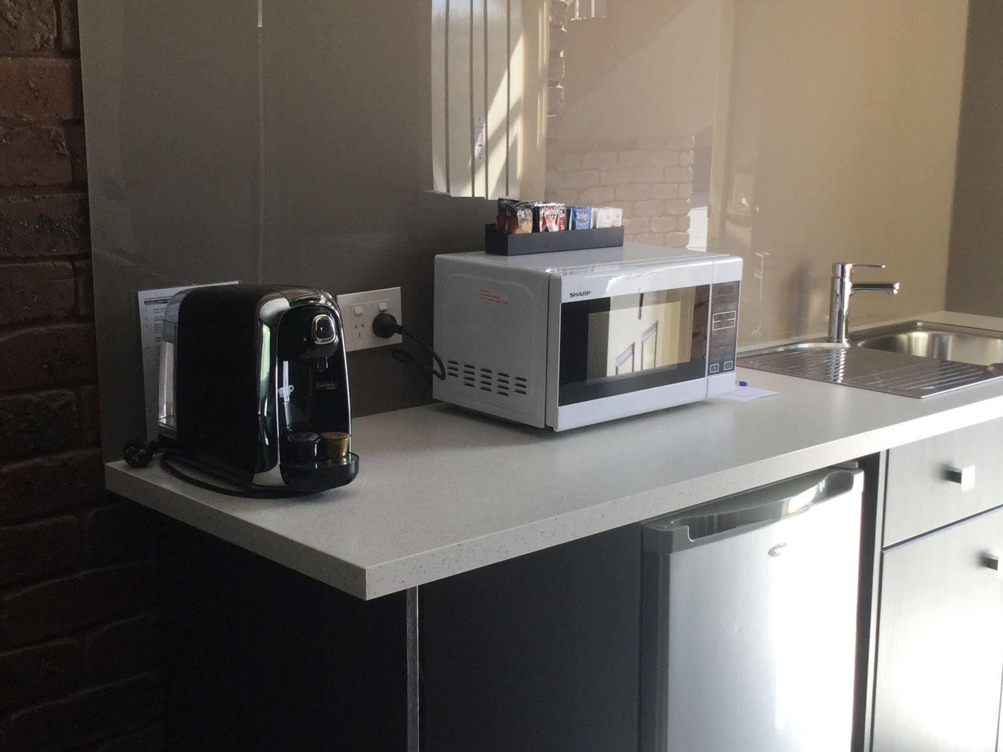 Albury Townhouse Motel Bagian luar foto